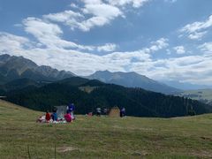 -江布拉克景区怪坡停车场