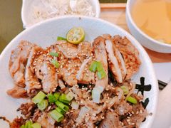 双拼套餐-熊吞·大碗丼烧肉饭(济宁万达广场店)