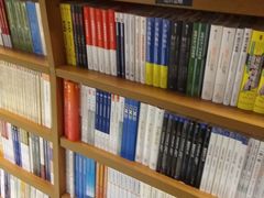 -新华书店(沙坪坝书城店)