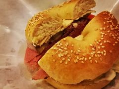 黑椒牛肉贝果明治-BIG BAGEL(永康路店)