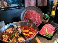-湊湊火锅·茶憩(新中关购物中心店)