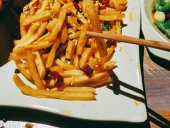干煸土豆条-巴厘龙虾·榜首油焖大虾(音乐学院·沿江酒馆店)
