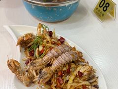 -覃记海鲜美食餐厅