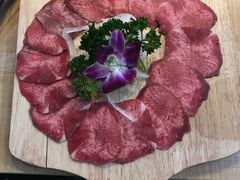 极品牛舌-三国惹火烤肉