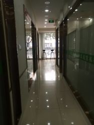 -苗医生专业祛痘·皮肤管理