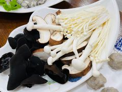 -楼外楼大刀肉传统火锅居(繁荣路店)
