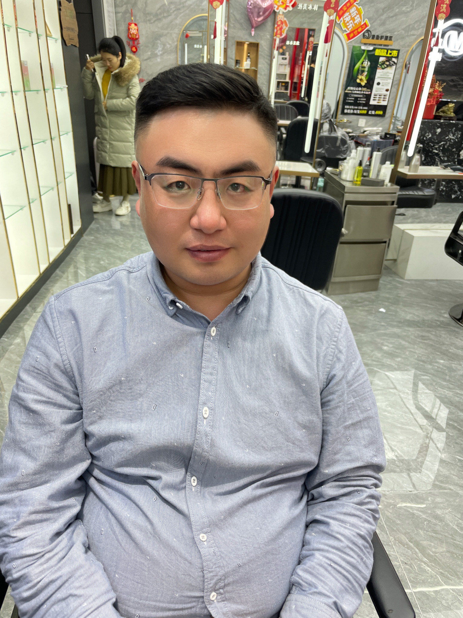 男士商务侧背发型,干练大气好打理