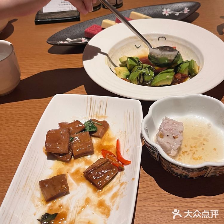 孩子们昨天来过以后今天一听说吃素都高兴地连连赞同