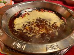 -山城年华老火锅(玉林店)