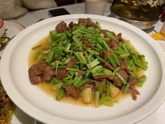 小炒黄牛肉-小厨师·二十年沈家门小海鲜(百井坊巷店)
