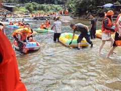 -安吉龙王山峡谷漂流