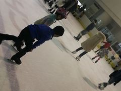 -冠军冰场CHAMPION RINK(百联又一城店)