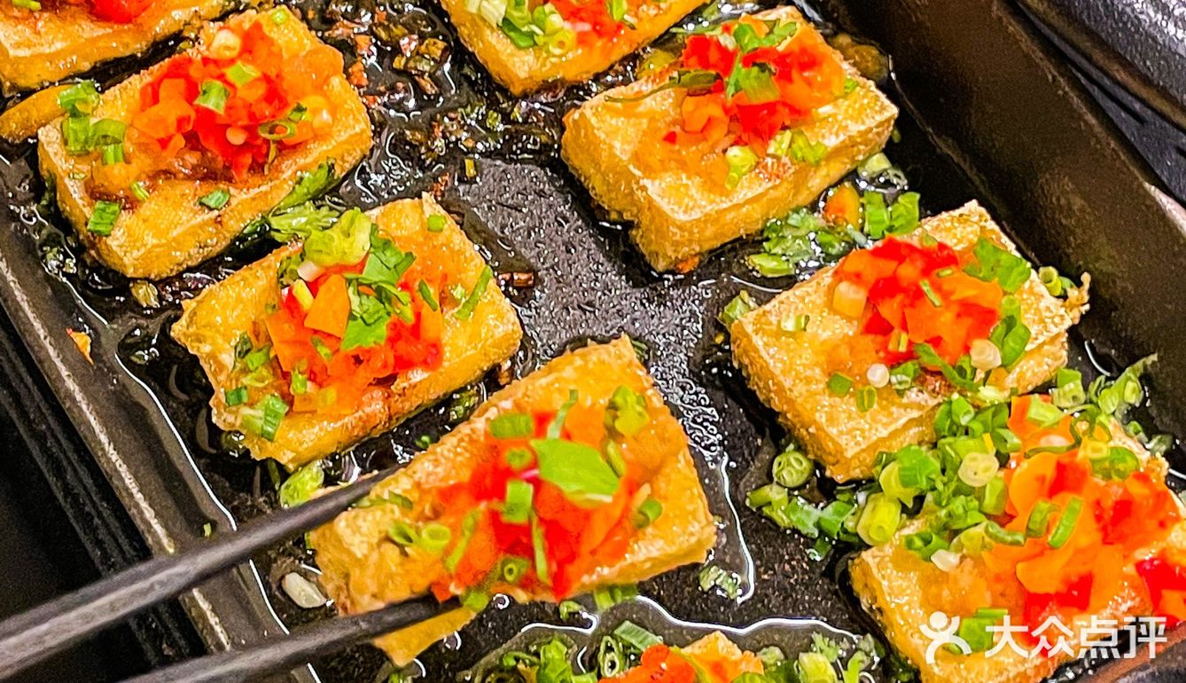 广州‼️这家烤鱼店太实诚了！豆花饮料无限续