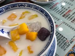 -赵记传承特色牛奶甜品(泉城广场店)