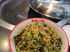 -高家小院铁锅炖大鹅(哈西高铁站店)