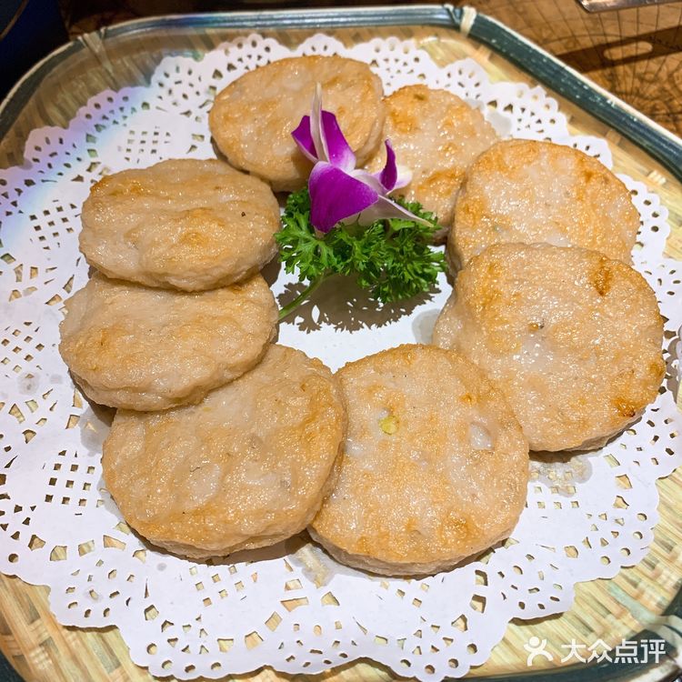 香捞粉肠这个我超爱，超级糯，没牙都能吃的程度
