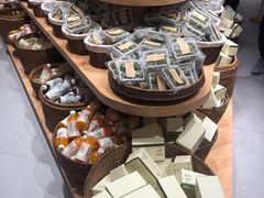 -七鲜超市(瑞虹天地太阳宫店)