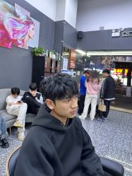 -藤野造型专业烫染接发