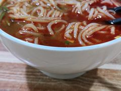 麻辣米线-老字号杨坡红油米线腊汁肉夹馍(东四道巷店)