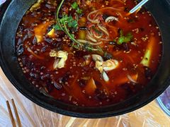 -鸿顺老铁锅美蛙鱼府(解放碑店)