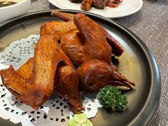 脆皮炸乳鸽-御花园·粤菜·海鲜火锅(中山公园店)