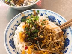 -高师傅特色米粉汤包(建设路店)