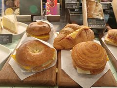 -星巴克臻选(上海合生汇1F店)