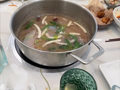 -喃喃椰·糟粕醋·椰子鸡火锅(七堡花园店)