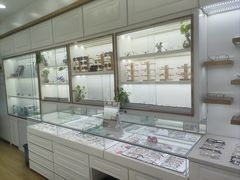-翰佐蔡司小乐圆·依视路星趣控·暴龙眼镜折扣店