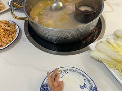 -朴小妹人参鸡汤火锅(长白山万达店)