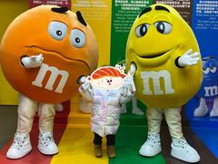 -m豆巧克力世界(上海世茂广场店)