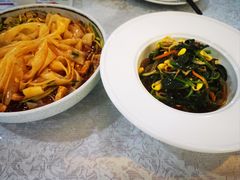-汗腾格里·风味餐厅(新疆驻京办店)