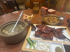 -老滇山寨•云南特色菜•地方菜•民族风情歌舞表演(金碧店)