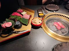-铭牛烧肉·和牛海鲜自助(高新月牙湖店)