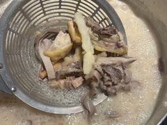 -尚尚仙·酸汤猪手·猪肚鸡火锅(华联万柳购物中心店)