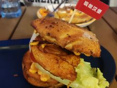 -必胜客(上海华谊新所店)