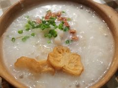 荔湾艇仔粥-新大咀港式茶餐厅(宝山万达店)