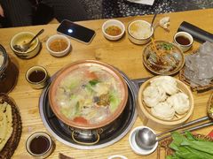 -阿婆情腊排骨火锅(金虹路店)