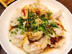 -爆炸头阿姨小四川正宗川味小吃(无任何分店)