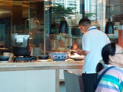 -大中华希尔顿酒店-念自助餐·嗨啤·小龙虾
