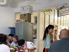 大堂-老字号杨坡红油米线腊汁肉夹馍(东四道巷店)