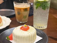 -VERIE BAKEHOUSE