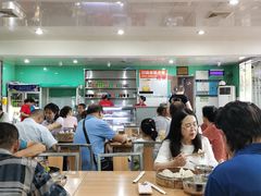 大堂-清真老铁家灌汤包