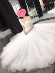 -艾米丽婚纱礼服