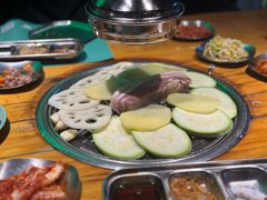 -唯成•韩国炭火烤肉 유성고기