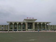 -伊宁站