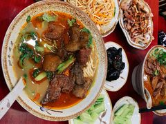 红烧牛三宝面-金杨拉面王小吃面馆·牛三宝面·红烧牛肉粉