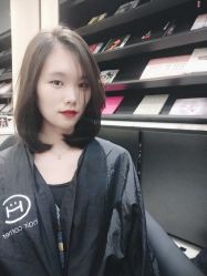 -HAIR CORNER