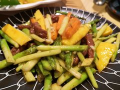 泰国芒果露笋炒牛柳-摩登有记·新派泰国菜(银钻广场店)