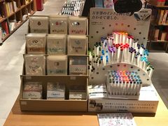 -百新书局(尚悦湾店)